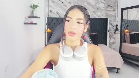 Kitty online show from 06-18-26, 12:09