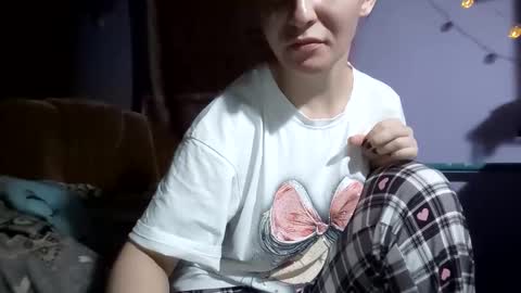 Kitti online show from 12-05-25, 04:47