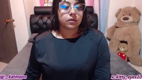 Snapshot of kitty_eyes chatting on 01-16-25, 09:48 kitty online show from 01-16-25, 09:48