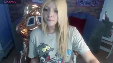 kitty_fox_b online show from 02-24-25, 10:58