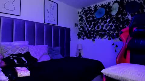 Camila online show from 03-11-26, 02:06