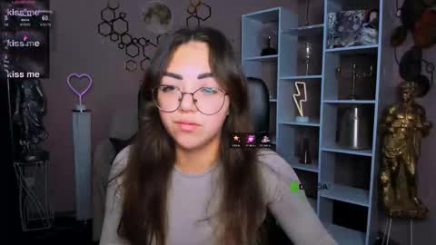 kitty online show from 11-21-25, 09:30