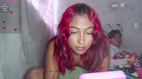 Snapshot of kitty_moon2 chatting on 11-13-25, 10:08 Kitty online show from 11-13-25, 10:08