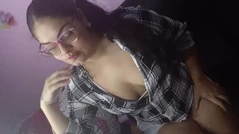 kitty_pink8 online show from 12-04-25, 10:07