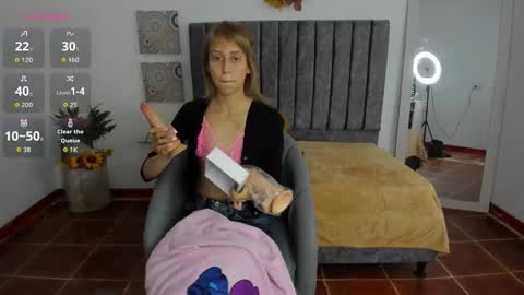 Snapshot of kitty_seducction chatting on 10-11-25, 06:50 Aleja online show from 10-11-25, 06:50