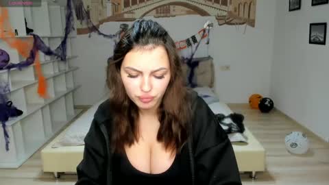 Kate online show from 11-01-25, 12:40