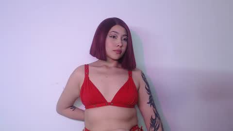 nina martinez online show from 06-25-26, 06:29