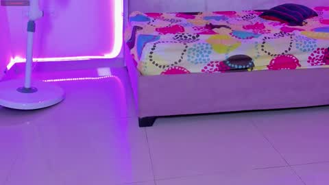 kitty_violet11 online show from 02-17-26, 06:36