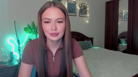 Snapshot of kittyangel00 chatting on 03-12-26, 12:55 kittyangel00 online show from 03-12-26, 12:55