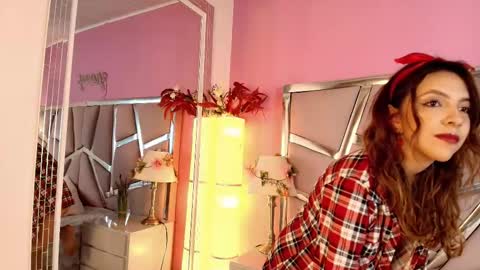 Snapshot of kittybloom_ chatting on 11-11-25, 01:00 Kitty online show from 11-11-25, 01:00