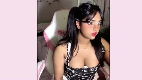 Snapshot of kittybun7 chatting on 07-06-26, 01:35 kittybun7 online show from 07-06-26, 01:35