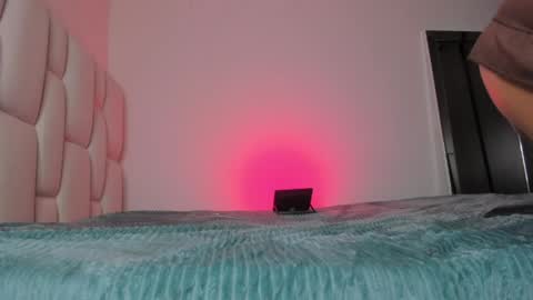 Snapshot of kittyerotica chatting on 05-27-26, 01:57 kittyerotica online show from 05-27-26, 01:57