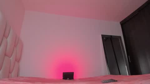 Snapshot of kittyerotica chatting on 06-29-26, 09:04 kittyerotica online show from 06-29-26, 09:04