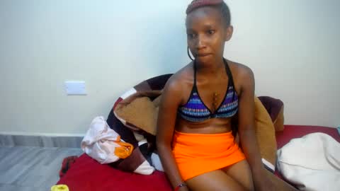 Snapshot of kittyfay_ chatting on 06-17-26, 06:53 Fay online show from 06-17-26, 06:53