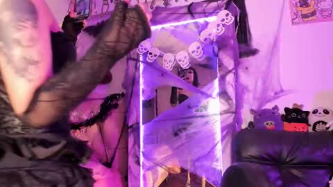 Snapshot of kittygoth_ chatting on 10-02-25, 11:34 Kitty Goth online show from 10-02-25, 11:34