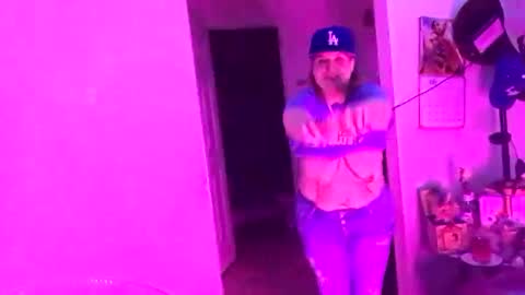 Snapshot of kittykay86 chatting on 01-01-25, 07:09 Bella Blue BBW online show from 01-01-25, 07:09