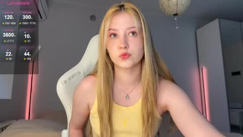 Monika online show from 06-04-26, 03:01