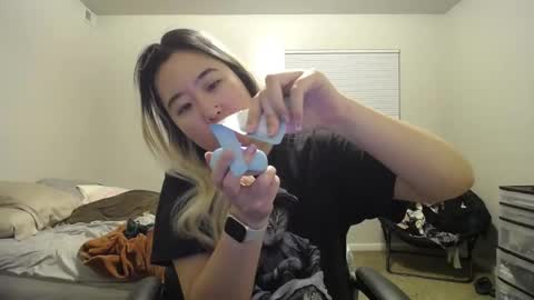 Snapshot of kittymei chatting on 12-22-24, 06:28 Mei online show from 12-22-24, 06:28