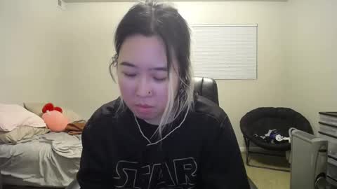 Snapshot of kittymei chatting on 01-16-25, 06:35 Mei online show from 01-16-25, 06:35