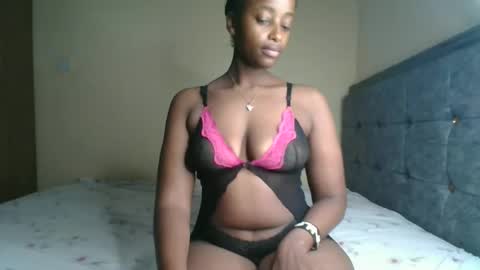 Snapshot of kittypettite chatting on 02-11-26, 06:51 Kittypettite online show from 02-11-26, 06:51