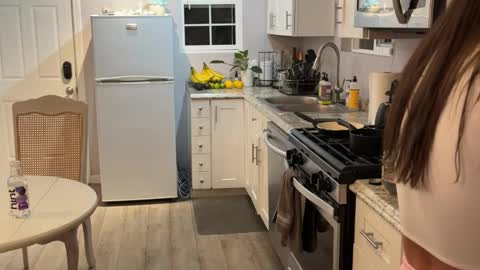 Snapshot of kittypurr79 chatting on 12-04-25, 02:21 kittypurr79 online show from 12-04-25, 02:21