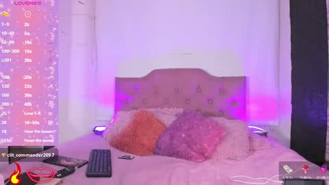 Snapshot of kittyqueen01 chatting on 03-02-25, 02:41 Tatiana Guerrero online show from 03-02-25, 02:41