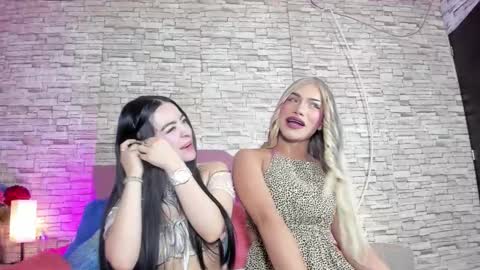 Snapshot of kittyqueen01 chatting on 09-11-25, 02:44 Tatiana Guerrero online show from 09-11-25, 02:44