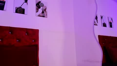 Snapshot of kittystar18 chatting on 05-25-26, 06:14 kitty online show from 05-25-26, 06:14