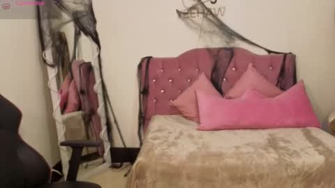 Kitty  online show from 10-25-25, 11:40