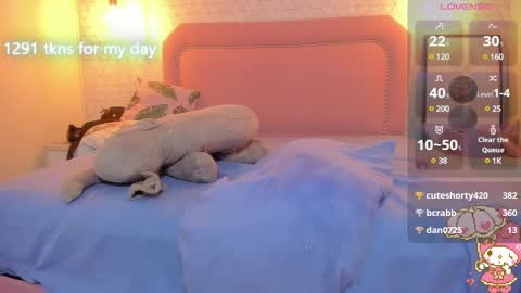  K I T T  Y  online show from 03-07-25, 08:33