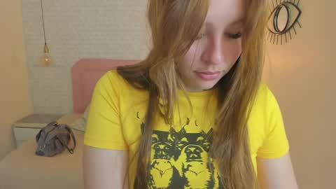 Snapshot of kittytimberlake chatting on 04-24-26, 12:40 K I T T Y online show from 04-24-26, 12:40