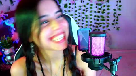 Snapshot of kittyuwu_ chatting on 11-06-25, 07:04 Kittyuwu online show from 11-06-25, 07:04