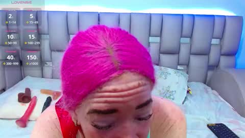 Snapshot of kittywhiteass chatting on 12-04-25, 07:17 kittywhiteass online show from 12-04-25, 07:17