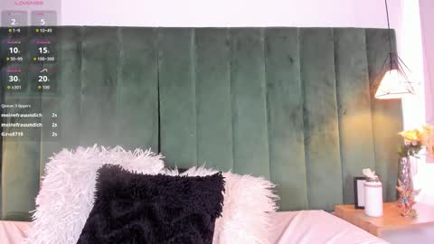 K I T T Y Y  online show from 10-23-25, 08:29