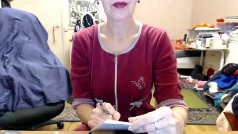 KiuminBerry online show from 01-04-25, 02:35