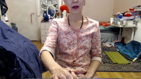 KiuminBerry online show from 02-16-25, 01:05