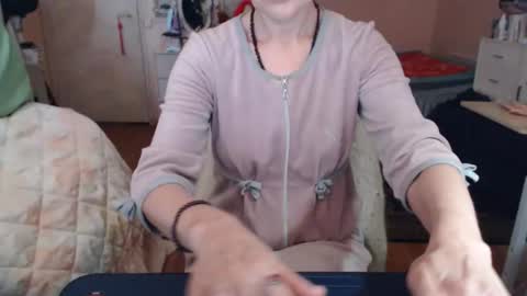 KiuminBerry online show from 11-16-25, 10:10