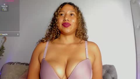 Snapshot of kiut_lili18 chatting on 11-19-25, 08:42 Lili online show from 11-19-25, 08:42