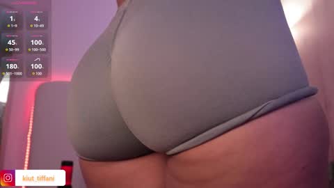 Snapshot of kiut_tiffanii chatting on 02-26-26, 02:54 Tiffanii online show from 02-26-26, 02:54