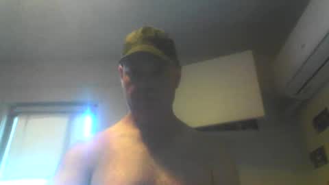 Snapshot of kiwiguy19773 chatting on 12-21-25, 02:41 kiwiguy19773 online show from 12-21-25, 02:41