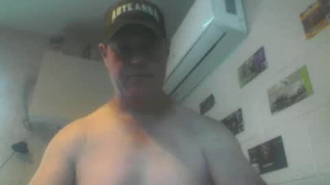 Snapshot of kiwiguy19773 chatting on 03-30-26, 12:44 kiwiguy19773 online show from 03-30-26, 12:44