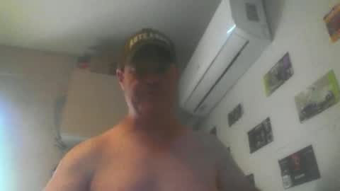 Snapshot of kiwiguy19773 chatting on 04-01-26, 11:24 kiwiguy19773 online show from 04-01-26, 11:24