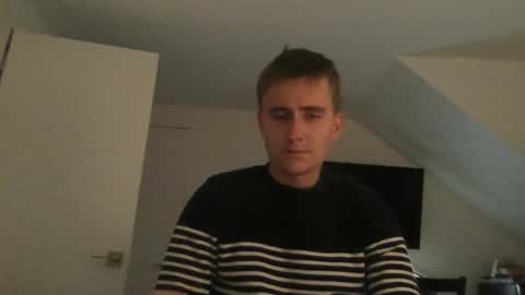 kiwiii211208 online show from 05-02-26, 12:59