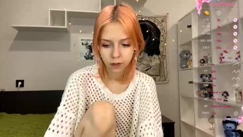 Snapshot of kizziequiroz chatting on 02-12-26, 02:23 Luna online show from 02-12-26, 02:23