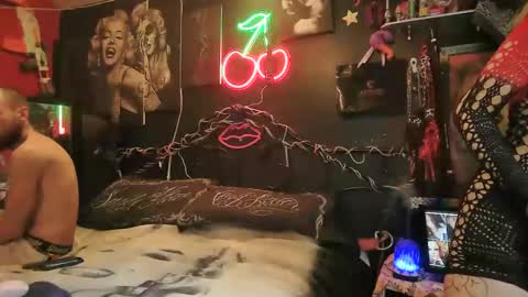 Snapshot of kjs_daddy123 chatting on 02-20-26, 06:59 Daddy His Splash Queen online show from 02-20-26, 06:59