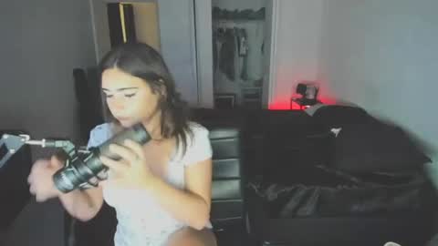 Snapshot of kkayyyy__ chatting on 10-11-25, 12:10 kay online show from 10-11-25, 12:10