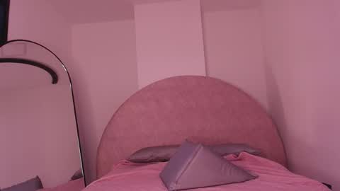 Kkira  online show from 05-15-26, 11:50
