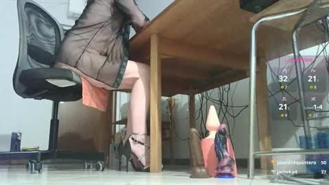 Klaudia online show from 10-22-25, 05:41