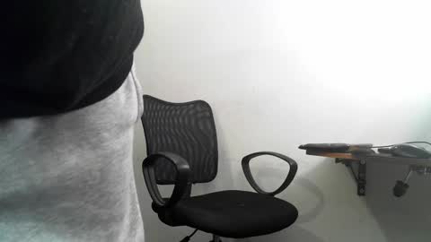 Snapshot of klein_jeremy chatting on 01-08-25, 05:27 Jeremyz online show from 01-08-25, 05:27