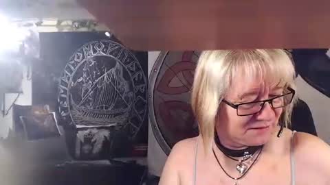 Snapshot of kleiner_teufel chatting on 02-24-25, 05:20 Michelle online show from 02-24-25, 05:20